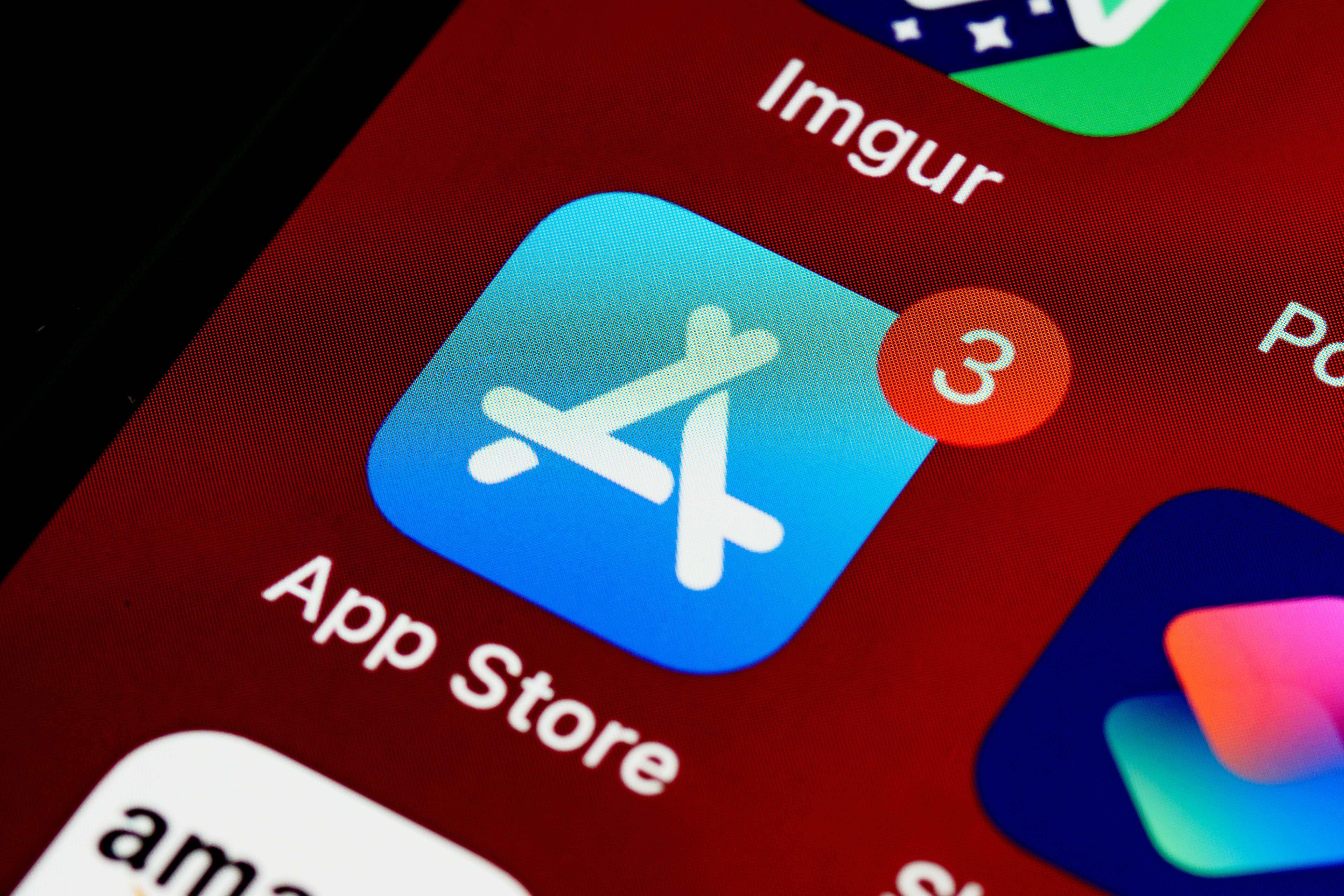 苹果客服回应 App Store 商店软件涉黄：上架审核非常严格