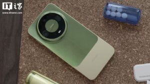 华为 Mate 90 RS 非凡大师与 Mate 90 Pro Max 典藏版获推 HarmonyOS 7.0.0.111SP13,优化修图与睿影 Z10 连接